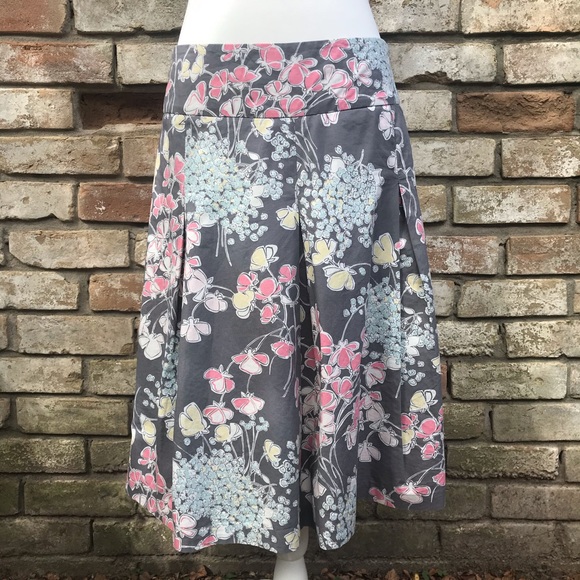 🌸 Floral Cotton Talbot’s Skirt Size 4 🌸 *CHARITY ITEM* - Picture 2 of 8